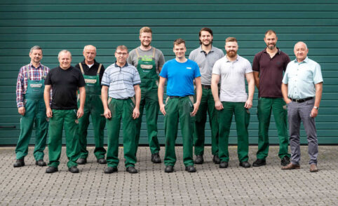 Teambild der Fertigung / Team picture of manufacturing department